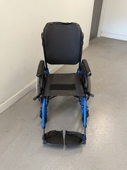 Quickie 2 Lite 18″ X 18″ Manual Wheelchair Used 18″x18″ Foldable