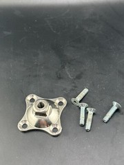 Prosthetic component adapter component. 4 hole male pyramid bulldog