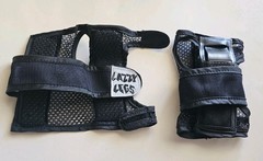 Lazzy Legs Wrist Guards Rollerblading Skating BRACE LARGE SIZE Made In USA