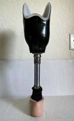 Bulldog TCA-1S Below Knee Prosthetic Leg Left Foot Size 26 Carbon Fiber Socket