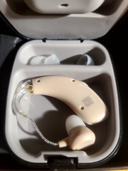 RCA OTC Hearing Aid -Rechargeable -Right or Left Ear, 15-Hour Battery Life NOB