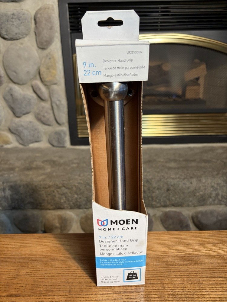 Moen Home Care 9 Inch Designer Hand Grip Brushed Nickle 250 Lb Capacity