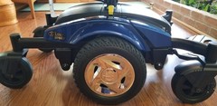 Golden Compass Sport Wheelchair Barely Used- New batteries- manual included