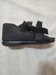 Medline ORT30300WM Semi-Rigid Post-Op Shoe, Medium, Women, Black A5