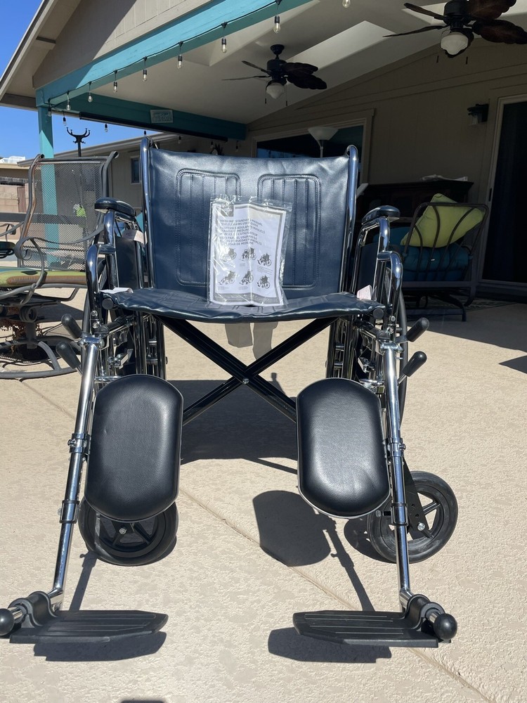 Medline MDS806900 Excel Extra-Wide 24″ Bariatric Wheelchair.