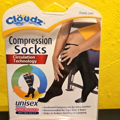 NWT Cloudz Unisex Compression Graduating Socks Black Women’s Size 6-10 Men’s 5-9