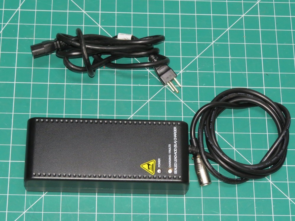OEM UPG 24V 8A Automatic Battery Charger For Sealed Lead Acid 71625 24BC8000T-5