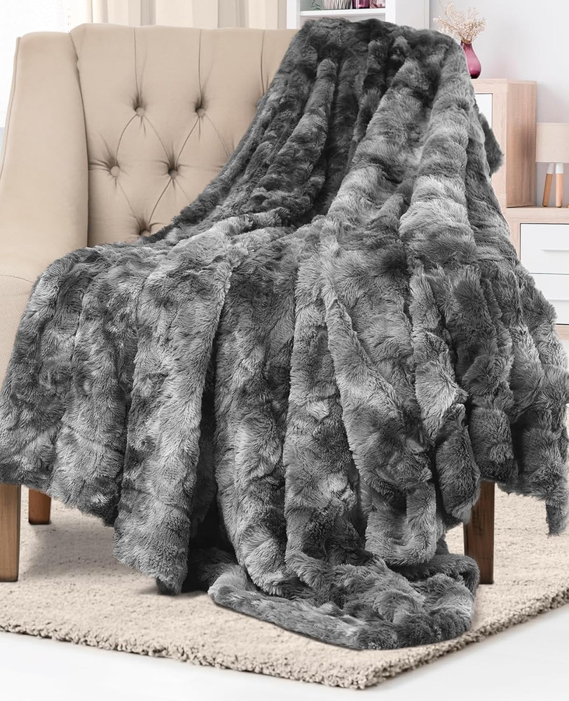 Soft & Comfortable Gray Faux Fur Throw Blanket for Couch – (50″x65″) Minky & Flu