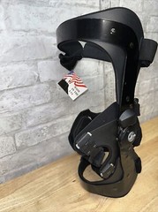 BLEDSOE KNEE BRACE ALIGNAIR MEDIAL LARGE RIGHT Msrp $649