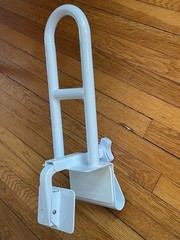 Sturdy Clamp On Bathtub Safety Rail 14.5 Inch Clamp Support Easy Install 250lb