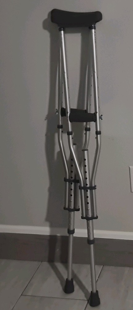 Adjustable Aluminum Standard Crutches Adult 47-67in Silver Black Handgrip