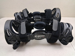 Pair Breg Fusion XT Right Left Knee Brace Small Black ACL Recovery