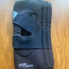 DonJoy Drytex Knee Brace, Size L, Adjustable Neoprene Stabilization, Black/Blue