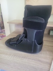 United Ortho Short Air Cam Walker Fracture Boot, Large, Black New USA1411X
