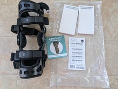 New Coretech RIGHT Knee Brace 845 OA Size Small (SUP2079BLKRS) HCPCS L1845 L1852