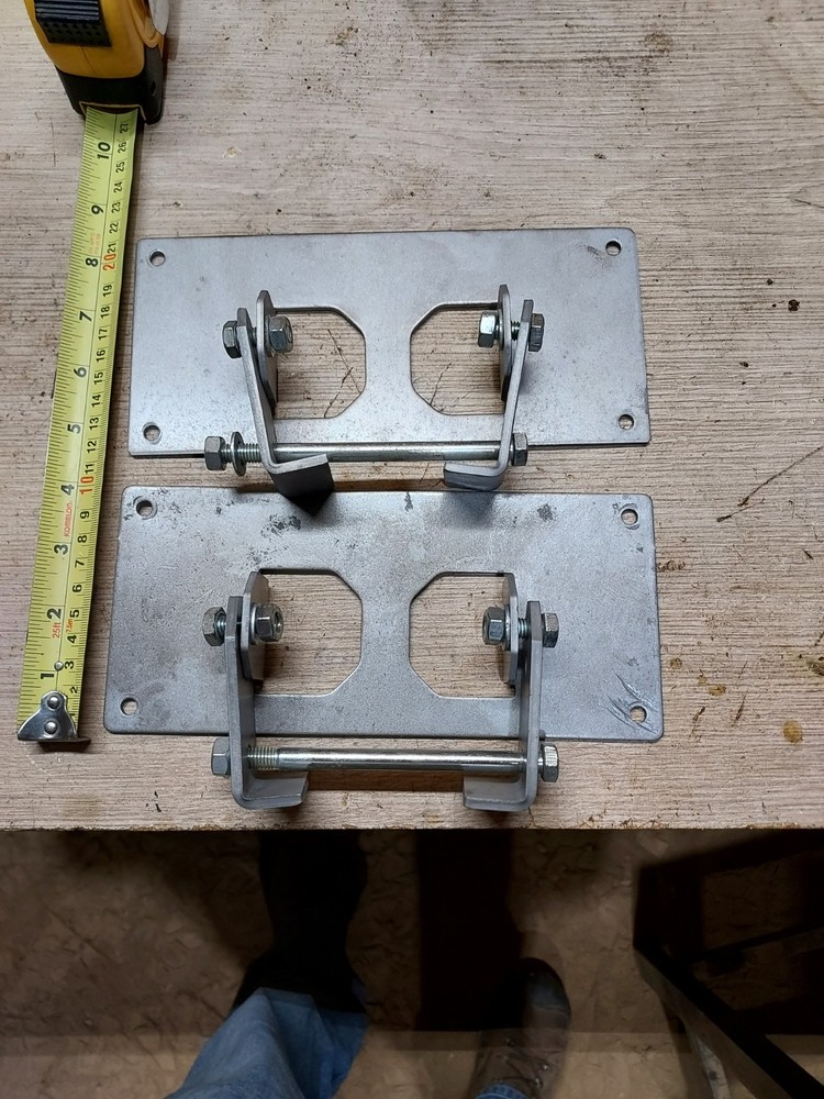 Brooks / Acorn Feet Pads With Hardware. Straight Lifts Only. 120, 130, And T700