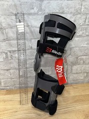 BLEDSOE KNEE BRACE 3 MEDIAL SHORT XS RIGHT BRAND NEW Msrp 649