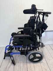 Quickie Iris Tilt in space w/ recline Wheelchair 17″x20″ adj depth