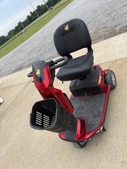 Golden Technologies GC540 Red holds up to 500 pounds
