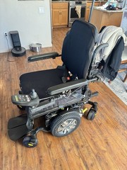 Power wheelchair Quantum J4E purchased 2024 never used