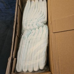 20 UNBRANDED Elderly BED PADS WITH ADHESIVE STRIP. 21×34 IN. NEW IN PACKAGE
