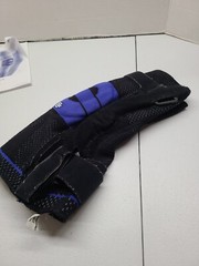 READ DESCRIPTION SEE PHOTOS Bauerfeind GenuTrain S Breathable Knit Knee Brace