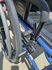 NEW – QUICKIE QXI folding WHEELCHAIR 16″ X 16″ Used 16″x16″ Transit