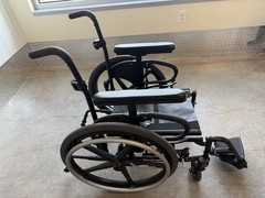 QUICKIE QXI 2022 folding WHEELCHAIR 13”x18”