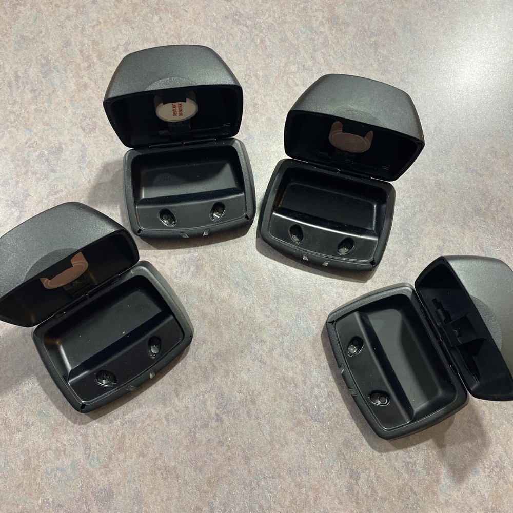 1 Unit Starkey Model 720 Muse hearing aid battery charger Cosmetic Damage Read