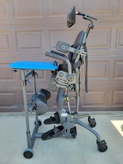 NEW EasyStand Evolv Swing Away Standing frame MEDIUM Youth Or Adult 200lb Max