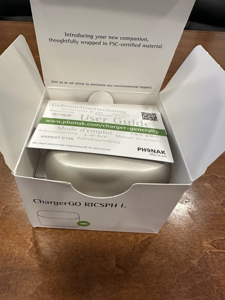 Phonak ChargerGo RIC SPHERE Infinio. With Power Cord & Wall Adaptor. New In Box