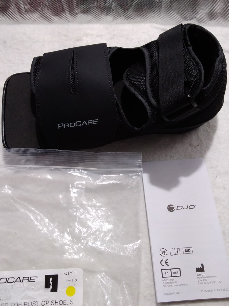 DJO Global 79-81233 Procare Square Toe-Post Operations Shoe, Size Small