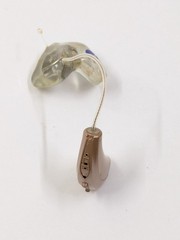 Starkey RIC Rechargeable Hearing Aids with Case Docking Station Both Ears