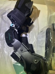 Coretech 845 OA Knee Brace Pair Left & Right Medium New with Manuals Vive Health