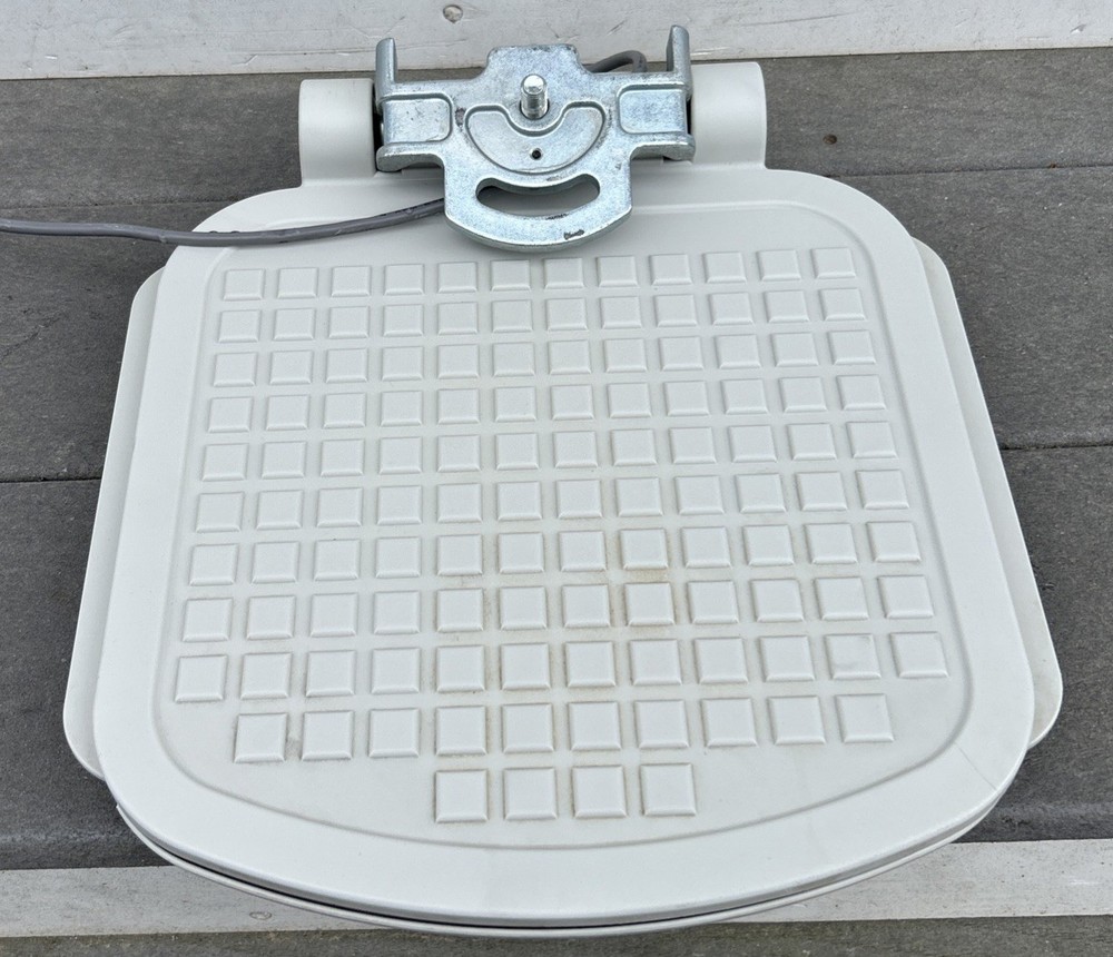ACORN SUPERGLIDE 120/130 STAIRLIFT GENUINE REPLACEMENT FOOTREST 31568-102