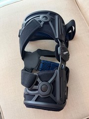 Thusane Knee Brace UniReliever Right Medial or Left Lateral New in Box
