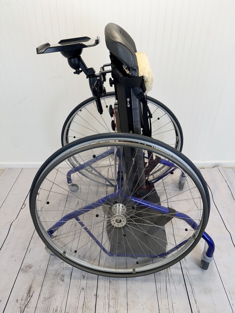 New Rifton Mobile Stander K17 K170 Wght limit 175lbs