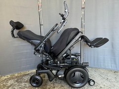 Permobil F3 R-net Corpus W/ Power 12″ Seat Lift, Recline,Tilt, Leg, Lights Black
