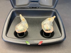Starkey Livio Edge AI 2400 Hearing Aids Bluetooth W/ Charger Case **See Notes**