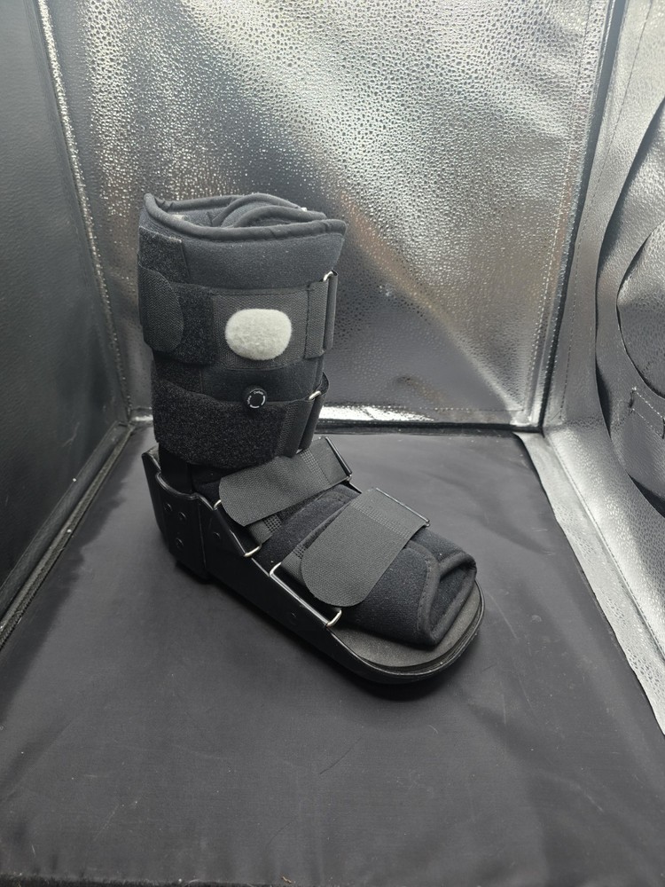 Walking Fracture Boot Short Protective Boot Fits Left or Right Foot medium