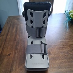 DJO SoftStrike Aircast Short Walking Boot Brace- Medium