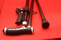Yayayo 440 Lbs Walking Cane for Men /Women Aluminum Alloy Lightweight Ht Adju