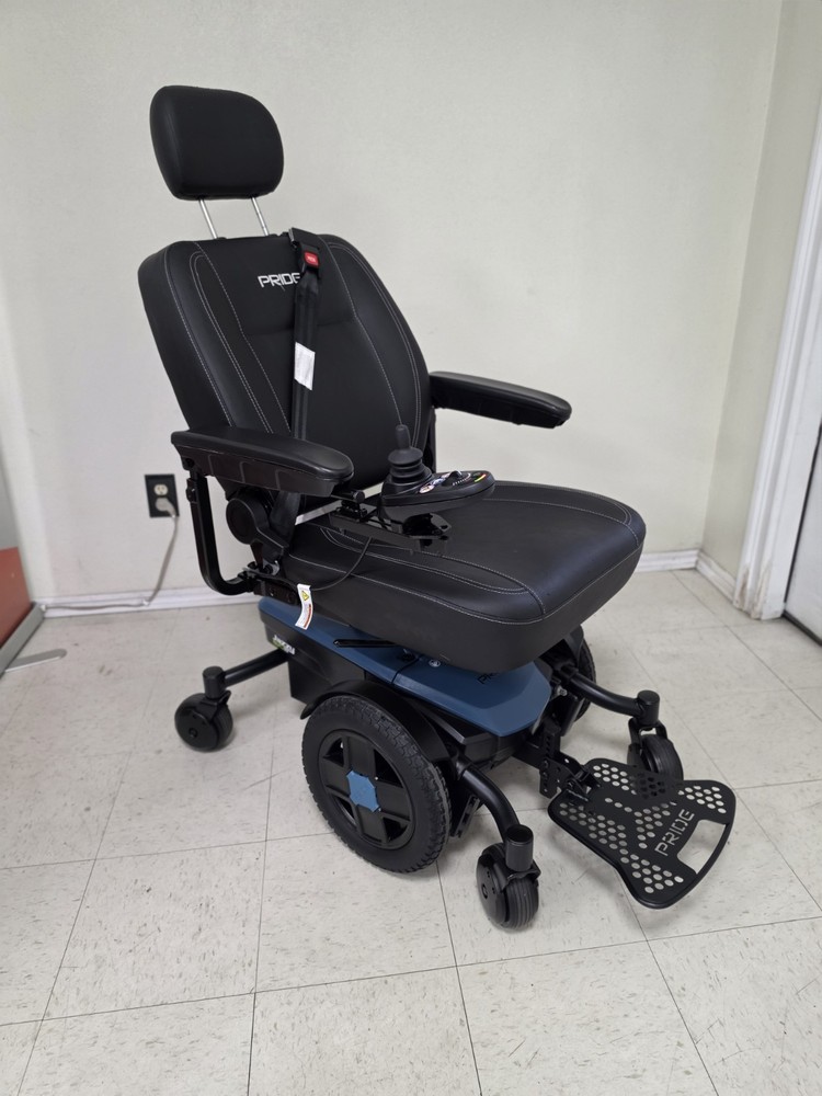 Jazzy EVO 613 Power Wheelchair 21” Wide Seat Clean Runs Great Shipping Available