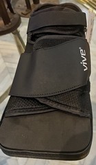 VIVE Post Op Recover Shoe w/Adjustable Strap fits Left or Right Large New