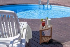 Versatile Shower Bench – Ideal for Shaving, Storage, and Indoor/Outdoor Use