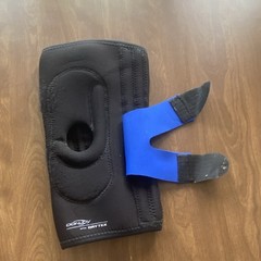 DonJoy Drytex Knee Brace, Size L, Adjustable Neoprene Stabilization, Black/Blue