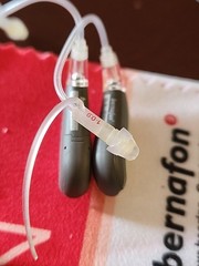 Bernafon Viron 9 miniRITE Hearing Aids Set – Size 312 – With Case & Accessories