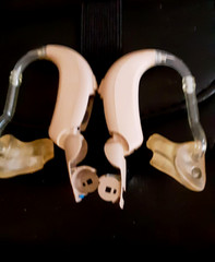 Orig. $9K – SONIC BTE Hearing Aids – New Other – Zip case, Manual, Batteries