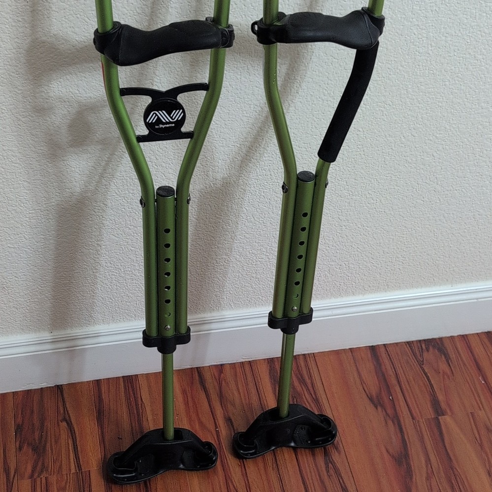 SportSwings Adjustable Height Lightweight Forearm Crutches Pair Green/Black