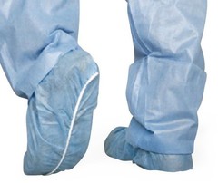 Medline Spunbonded Polypropylene Smooth Bottom Shoe Covers